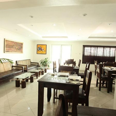 Prince Of Anthony 1960 Hotel Лагос Экстерьер фото